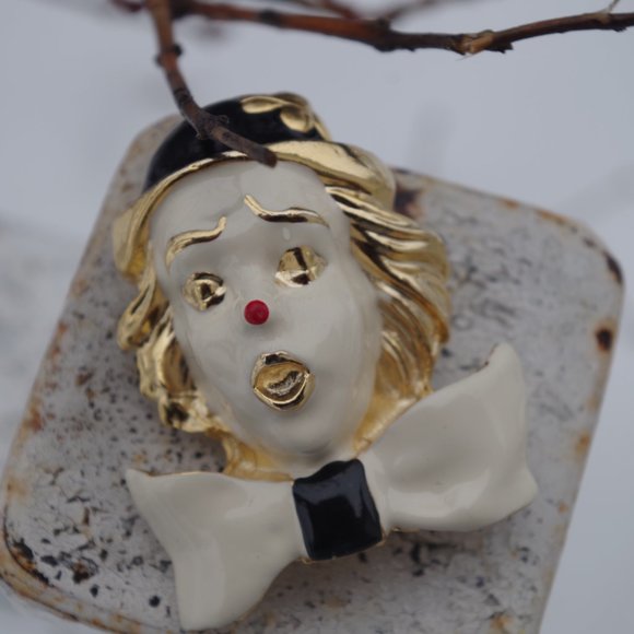 Big Vintage enamel Clown Brooch Gold Plated - Picture 3 of 5